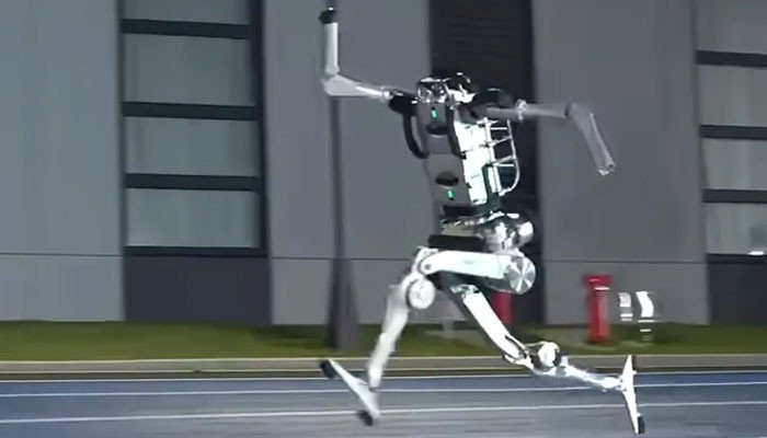 Amazing invention, world’s fastest humanoid robot ready, speed stunned everyone