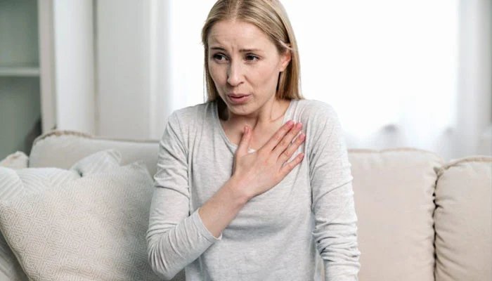 A silent sign of heart attack in women that 70% of women ignore