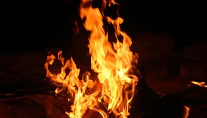KARACHI: A fire in a cloth warehouse in Mehran Town was brought under control