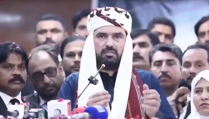 Shut down Karachi for a week, they will catch our feet, Sohail Afridi