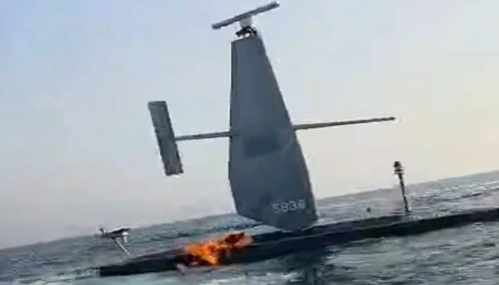 Revolutionary Guards claim to have destroyed an American ship in the Strait of Hormuz