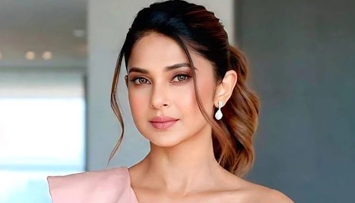 Jennifer Winget denies reports of becoming a mother