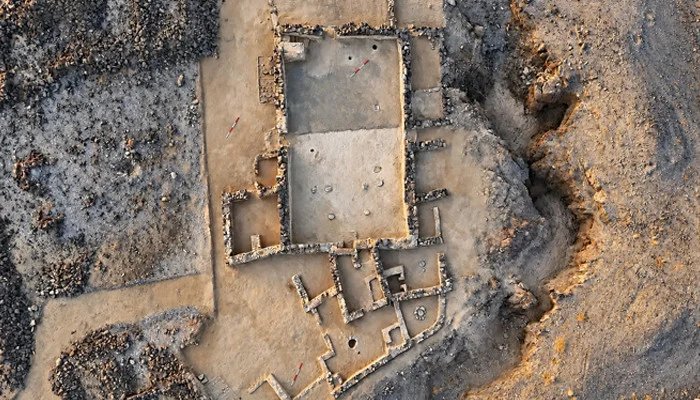 1300 year old mosque discovered in Saudi Arabia