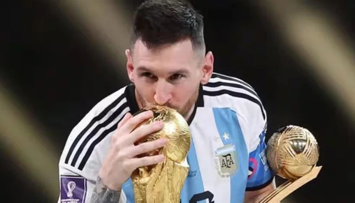 Messi announced his retirement and took the uterus