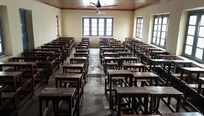 The majority of Pakistanis express dissatisfaction with the country’s education system