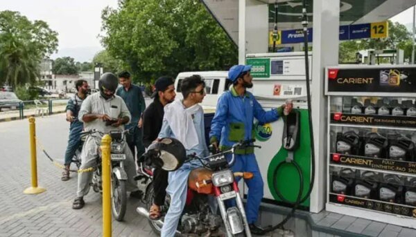 Companies demand profit of 1 rupee 22 paise per liter on petrol and diesel