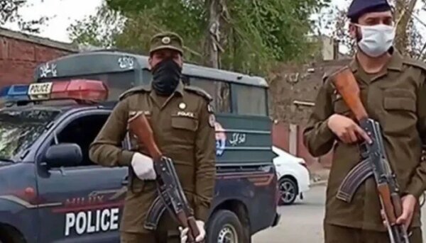 Jhelum: The father who threw his 3 children into the canal was killed in an alleged police encounter