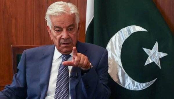 Pro-Afghan students should try to study in an Afghan school for goodwill: Khawaja Asif