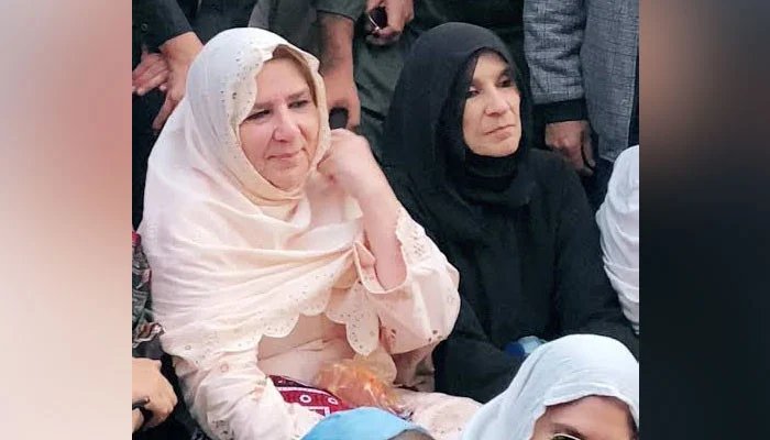 Lahore: After Aleema Khan, Noreen Niazi and Uzma Khan were also detained