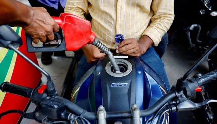 The price of petroleum products in Bangladesh increased by 17.4%